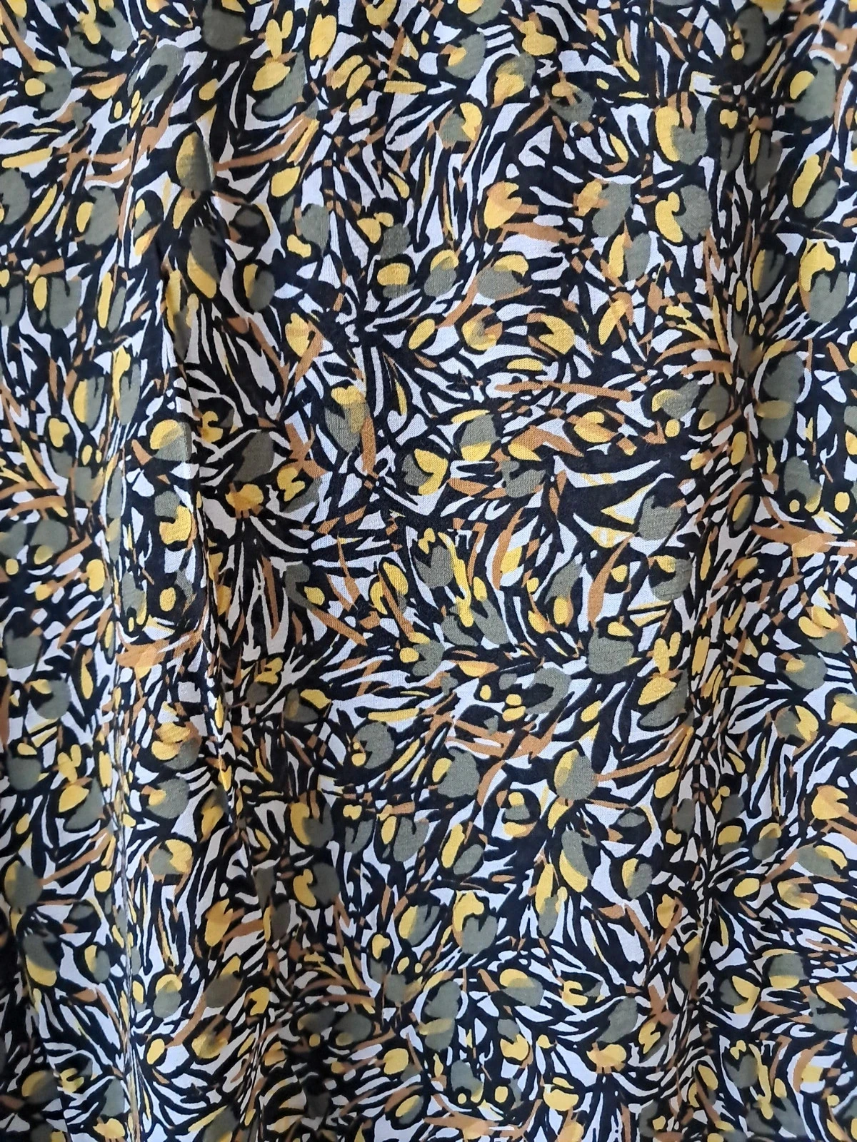 Viscose crêpe met olijftakpatroon – photo 3